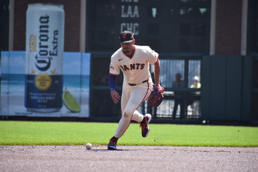 Willy Adames makes a play at shortstop