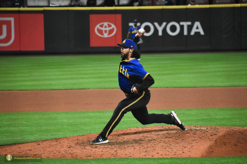 Andres Munoz delivers a pitch to homeplate against the Giants, Giants - Mariners, T-Mobile Park 2024
